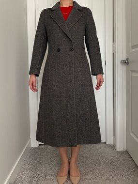 Grey Herringbone Wool Coat – Size S – Classic Tailored Winter Coat